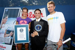 http://img11.imagevenue.com/loc156/th_429331982_AndreaPetkovicUSOpen201110_122_156lo.jpg