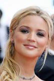 http://img11.imagevenue.com/loc655/th_82741_Virginie_Efira_00037_122_655lo.JPG