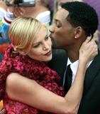 http://img11.imagevenue.com/loc968/th_48427_Charlize_Theron_2008-06-19_-_opening_of_the_Moscow_Film_festival_0107_122_968lo.jpg
